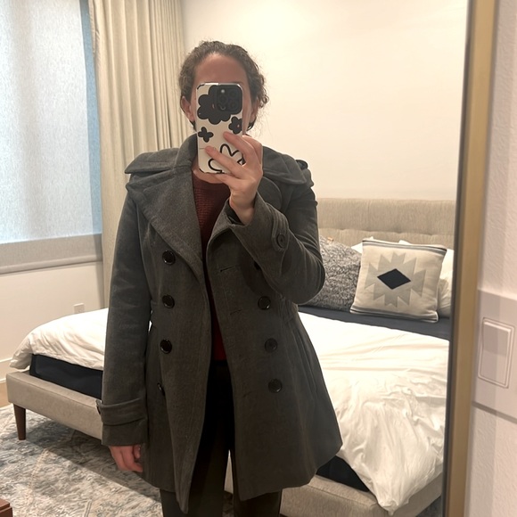 BCBG grey double breasted pea coat. Great condition. Size small. - Picture 9 of 10